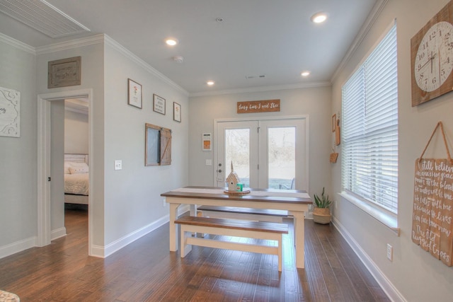 dining space with recessed lighting, baseboards, dark wood finished floors, and visible vents