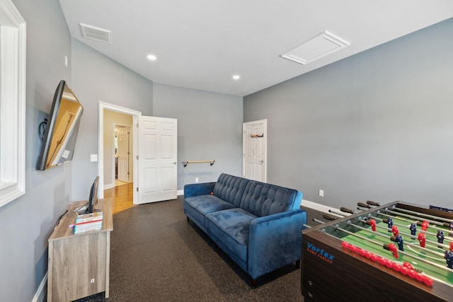 interior space with visible vents, recessed lighting, and baseboards