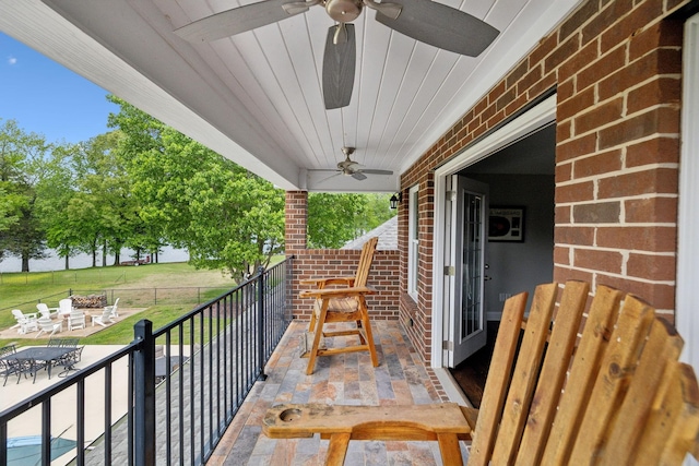 balcony with a ceiling fan