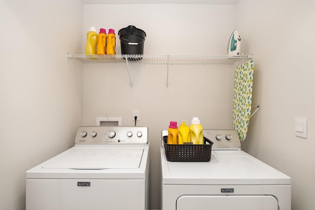 156 Cecil Rd, Lebanon, TN 37087 - laundry area featuring washer and clothes dryer