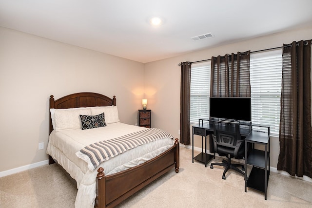 156 Cecil Rd, Lebanon, TN 37087 - bedroom featuring light carpet, baseboards, and an office area