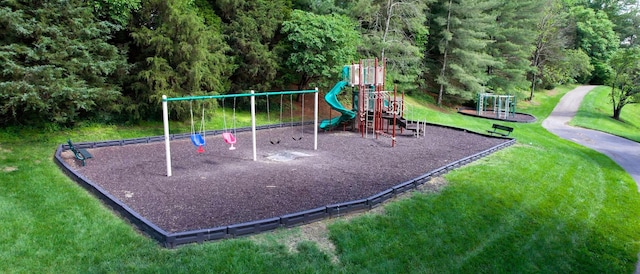 1011 Gatewick Ct, Franklin, TN 37067 - community play area with a lawn and a forest view