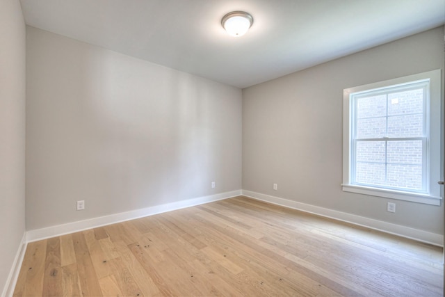 4020 Runyan Cv, Murfreesboro, TN 37127 - unfurnished room with light wood-style flooring and baseboards