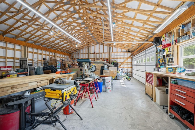 606 Fortner Rd, Mc Ewen, TN 37101 - garage featuring a workshop area