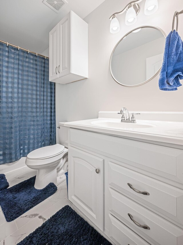 606 Fortner Rd, Mc Ewen, TN 37101 - bathroom featuring visible vents, curtained shower, vanity, toilet, and marble finish floor