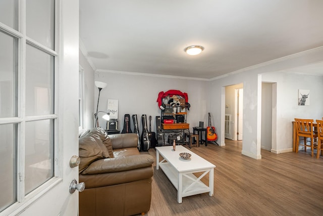 4051 New Highway 96 W, Franklin, TN 37064 - living room featuring crown molding, wood finished floors, and baseboards