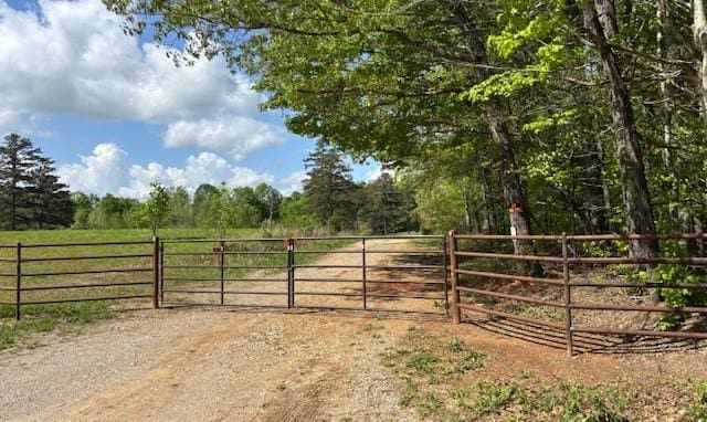 4986 Robbinstown Rd, Byrdstown, TN 38549