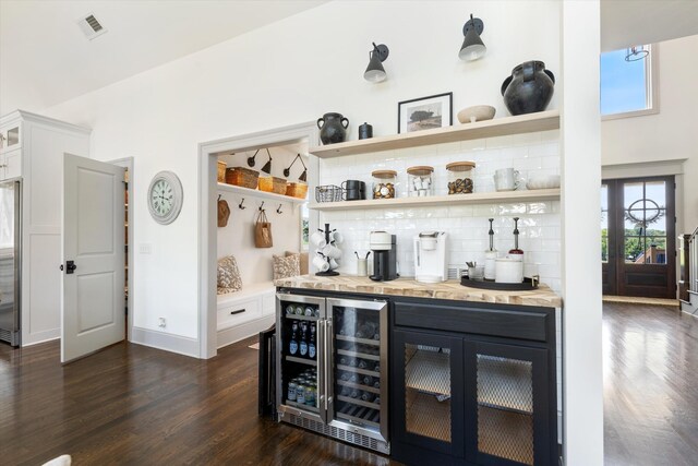7314 Dug Hill Rd, Bon Aqua, TN 37025 - indoor dry bar featuring dark wood-style floors, backsplash, and wine cooler