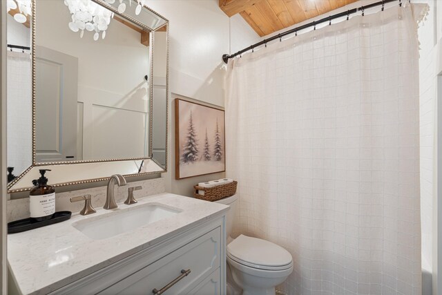 7314 Dug Hill Rd, Bon Aqua, TN 37025 - bathroom with vanity, a shower with shower curtain, and a chandelier