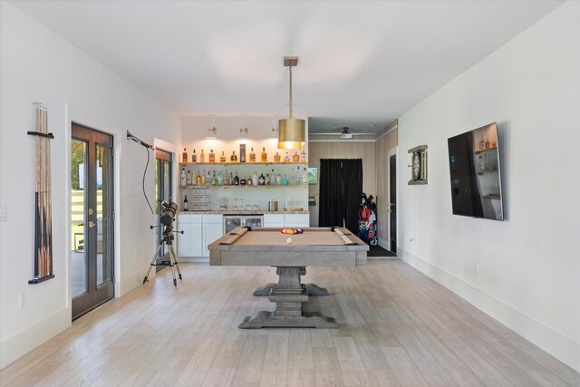 7314 Dug Hill Rd, Bon Aqua, TN 37025 - game room with wet bar, billiards, and light wood finished floors