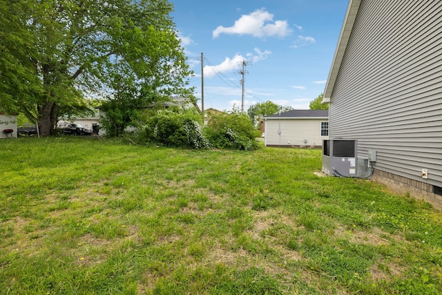 605 Poplar St, Lafayette, TN 37083 - view of yard featuring cooling unit