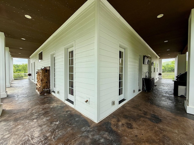view of home's exterior
