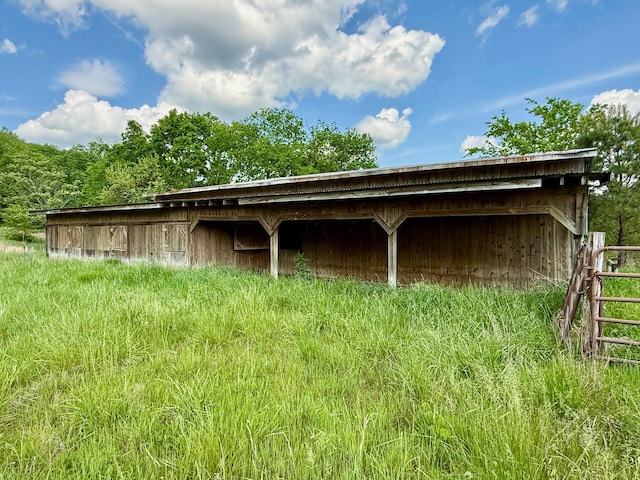 view of outbuilding featuring an outdoor structure