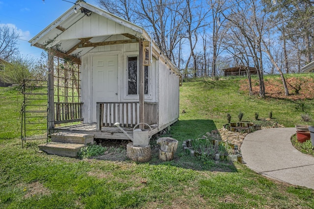 2075 Buttrey Rd, Bon Aqua, TN 37025 - view of outbuilding featuring an outdoor structure