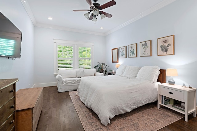 bedroom featuring crown molding, a ceiling fan, dark wood finished floors, and recessed lighting