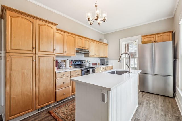 534 Greenwood Ave, Clarksville, TN 37040 - kitchen with a sink, light countertops, stainless steel appliances, under cabinet range hood, and a center island with sink