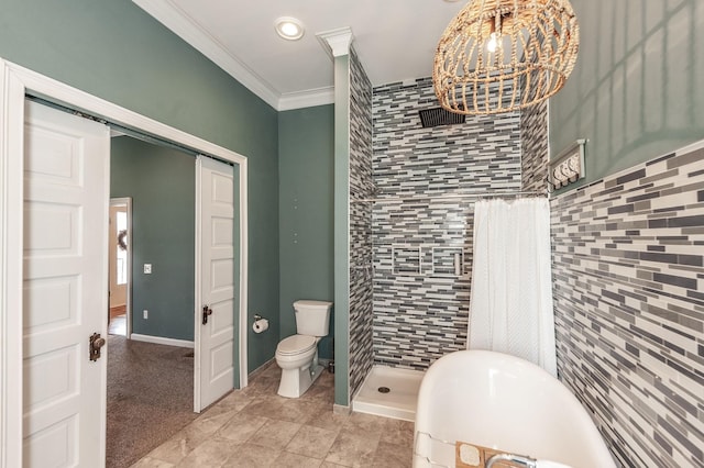 108 High St, Portland, TN 37148 - full bath featuring a tile shower, toilet, crown molding, a bath, and baseboards