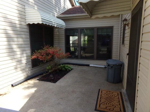 801 Laurel Hill Dr Unit 801, Old Hickory, TN 37138 - entrance to property with a patio area