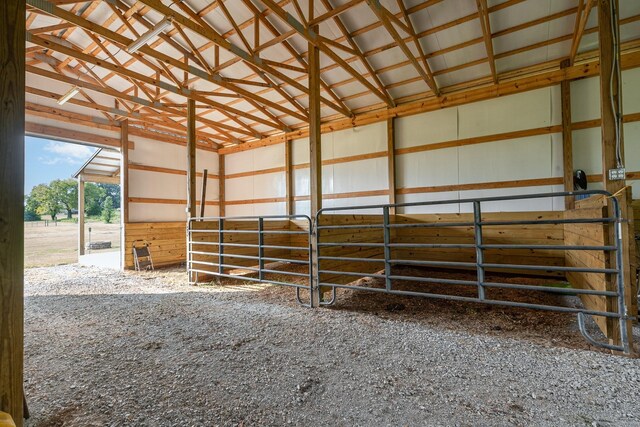 195 Spring Creek Ln, Lebanon, TN 37090 - view of stable