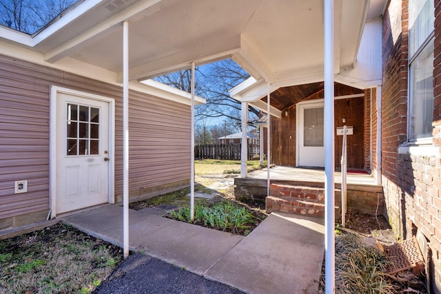 207 Dunlap St, Paris, TN 38242 - property entrance featuring fence