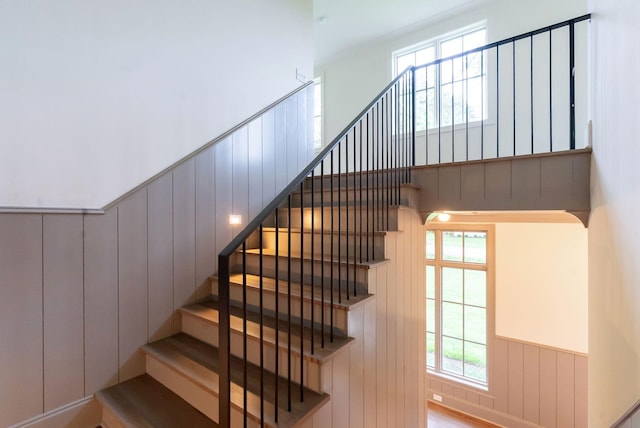 111 Keyway Dr, Nashville, TN 37205 - staircase featuring a towering ceiling