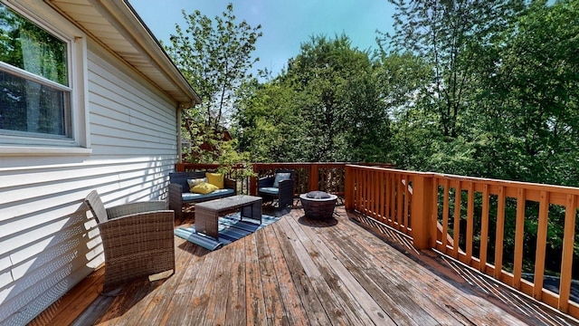 340 Jackson Rd, Clarksville, TN 37042 - deck with an outdoor hangout area