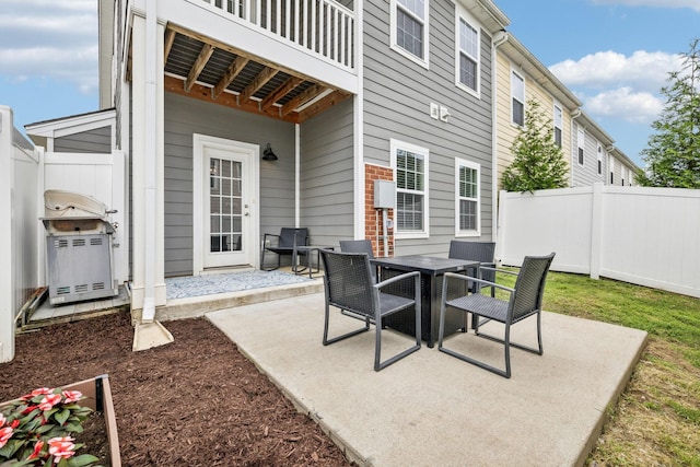 100 Bergen Dr, Spring Hill, TN 37174 - view of patio featuring fence and outdoor dining area