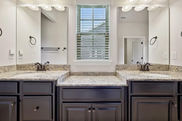 820 Turnbo Dr, Gallatin, TN 37066 - full bathroom featuring visible vents and vanity