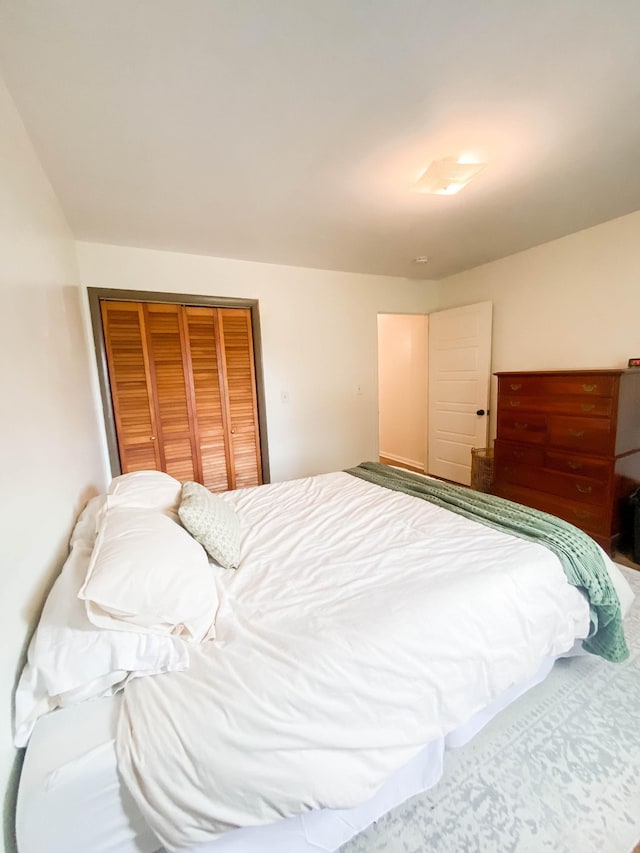 bedroom featuring a closet