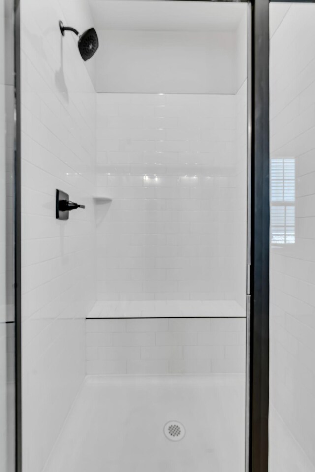 3012 Manchester Dr, Spring Hill, TN 37174 - interior details with a shower stall
