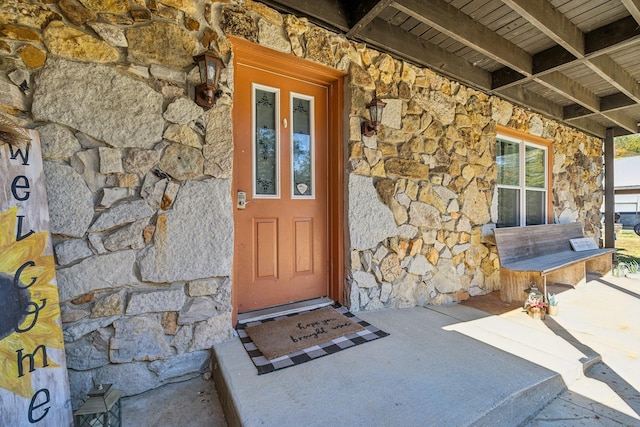 635 Cane Creek Rd, Hohenwald, TN 38462 - doorway to property with stone siding