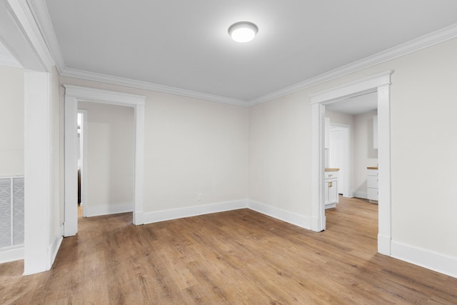 1903 S Orchard Knob Ave, Chattanooga, TN 37404 - spare room with baseboards, visible vents, and ornamental molding