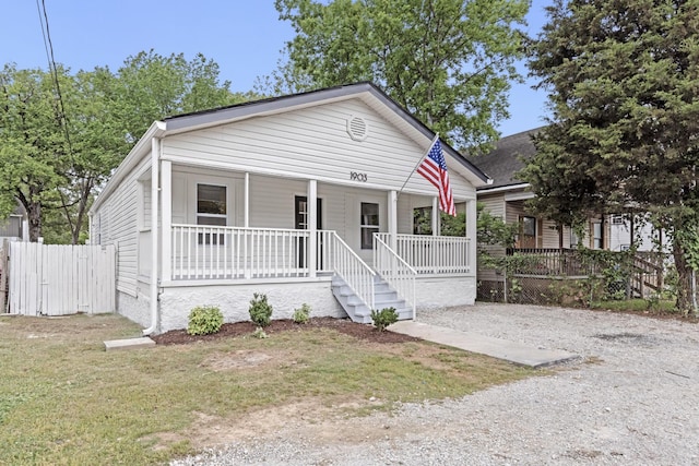 1903 S Orchard Knob Ave, Chattanooga, TN 37404 - bungalow-style house with covered porch and fence