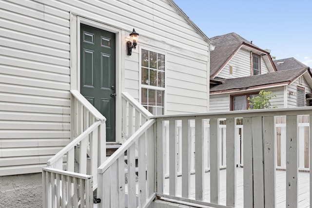 1903 S Orchard Knob Ave, Chattanooga, TN 37404 - property entrance with roof with shingles