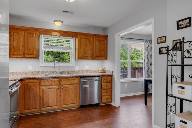 1244 Baker Creek Dr, Spring Hill, TN 37174 - kitchen featuring visible vents, a sink, appliances with stainless steel finishes, and light stone countertops
