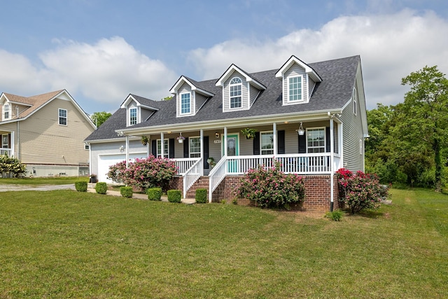 846 Todd Ave, Lewisburg, TN 37091 - cape cod house featuring a garage, covered porch, a shingled roof, and a front lawn
