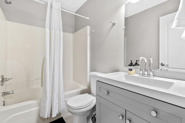 2821 Old Matthews Rd, Nashville, TN 37207 - bathroom with shower / bath combo with shower curtain, toilet, and vanity