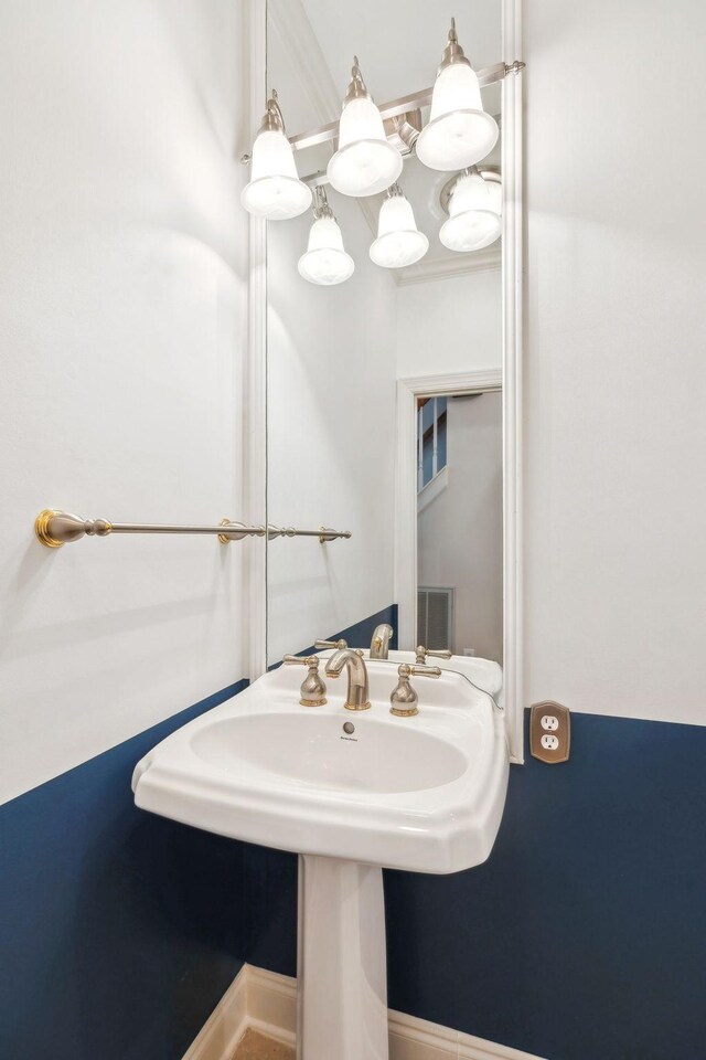 1403 Sneed Rd W, Franklin, TN 37069 - bathroom with visible vents