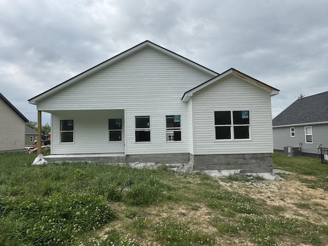 125 Reece Rd, Baxter, TN 38544 - back of house with central AC