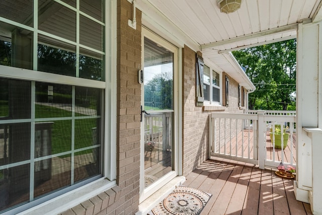 907 N Graycroft Ave, Madison, TN 37115 - view of wooden porch