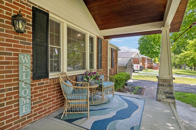 206 Evergreen Dr, Columbia, TN 38401 - view of patio featuring a porch