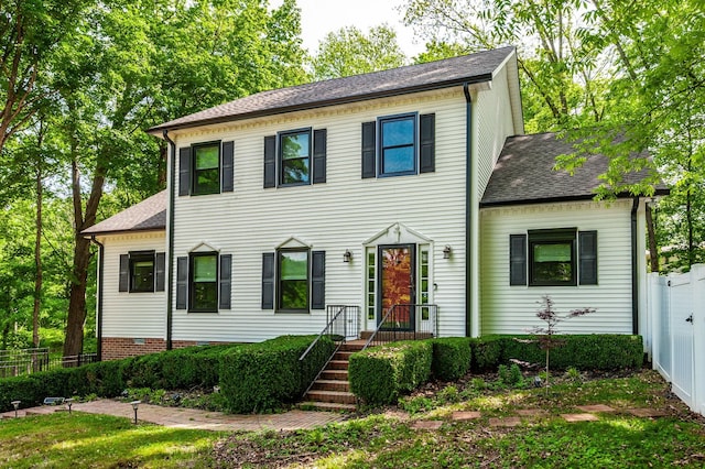 1505 Newmans Trl, Hendersonville, TN 37075 - colonial home with roof with shingles and fence
