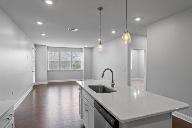 kitchen featuring a sink, dishwasher, recessed lighting, visible vents, and dark wood-style floors