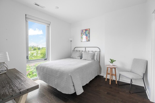 3116 W End Cir Unit 310, Nashville, TN 37203 - bedroom featuring wood-type flooring