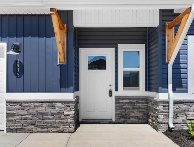 1413 Dan Brown Dr, Clarksville, TN 37042 - view of exterior entry with board and batten siding and stone siding
