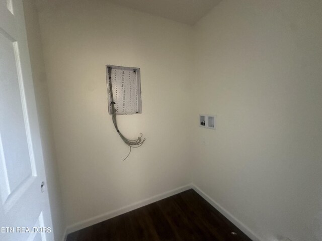 2765 Banner Springs Rd, Jamestown, TN 38556 - laundry room featuring hookup for a washing machine, baseboards, and dark wood-style flooring