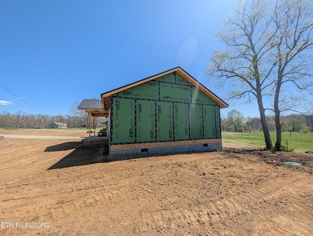 view of outbuilding
