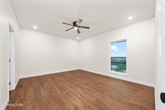 552 Vista View Pkwy, Jamestown, TN 38556 - spare room with baseboards, a ceiling fan, wood finished floors, and recessed lighting