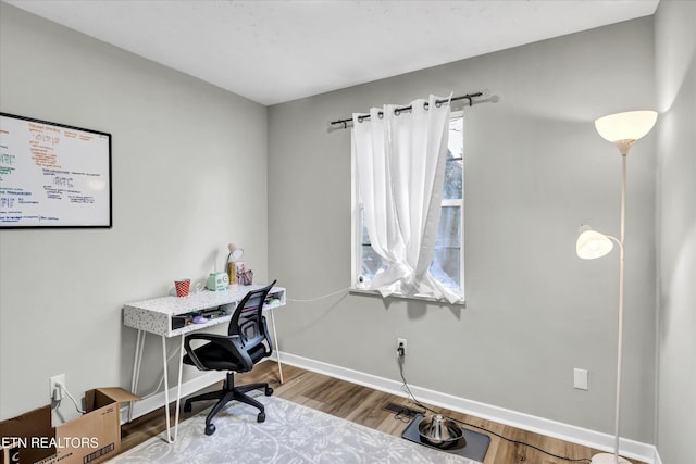 1606 Sexton Ln, Knoxville, TN 37932 - office space with baseboards and wood finished floors
