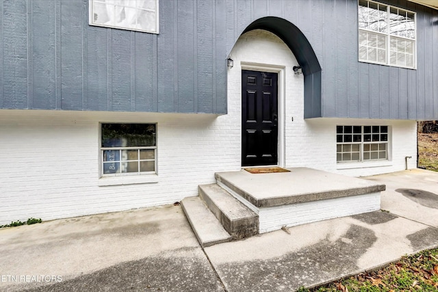1606 Sexton Ln, Knoxville, TN 37932 - property entrance featuring brick siding